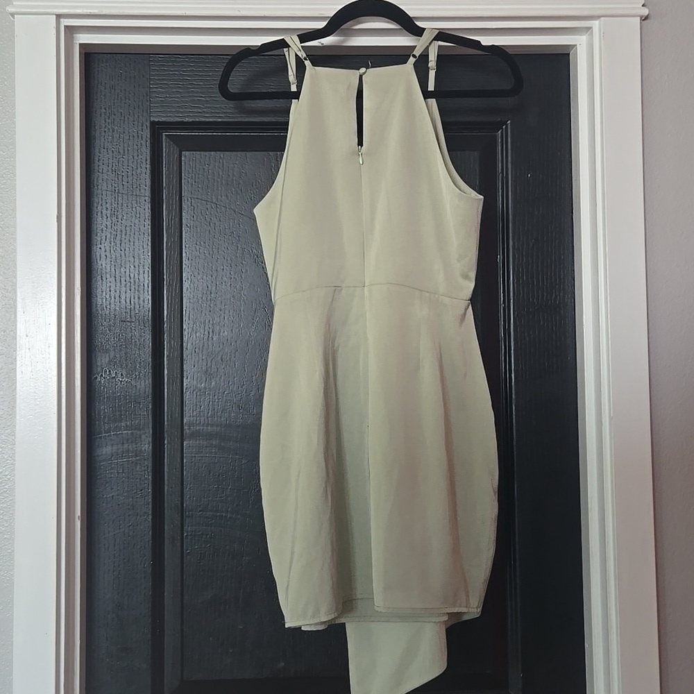 NWT Lulu's Asymmetrical Sage Green Satin Mini Dress Size Medium - Picture 5 of 13